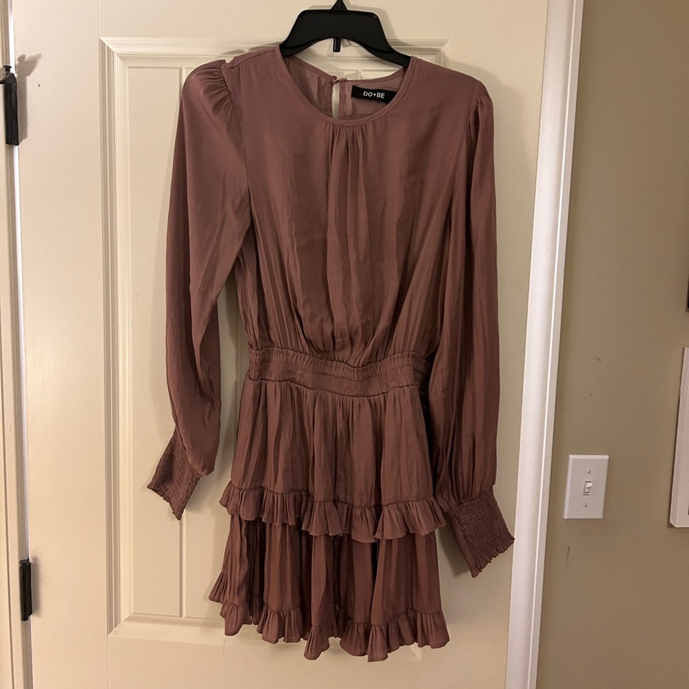 Pretty DO+BE long sleeve ruffle dress size M